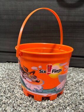 Six Flags Theme Park Looney Tunes Collectible Orange Bucket Pail Bugs Bunny